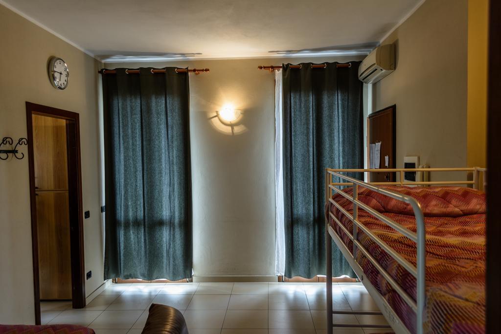 Bed And Breakfast Linate 페스키에라 보로메오 외부 사진
