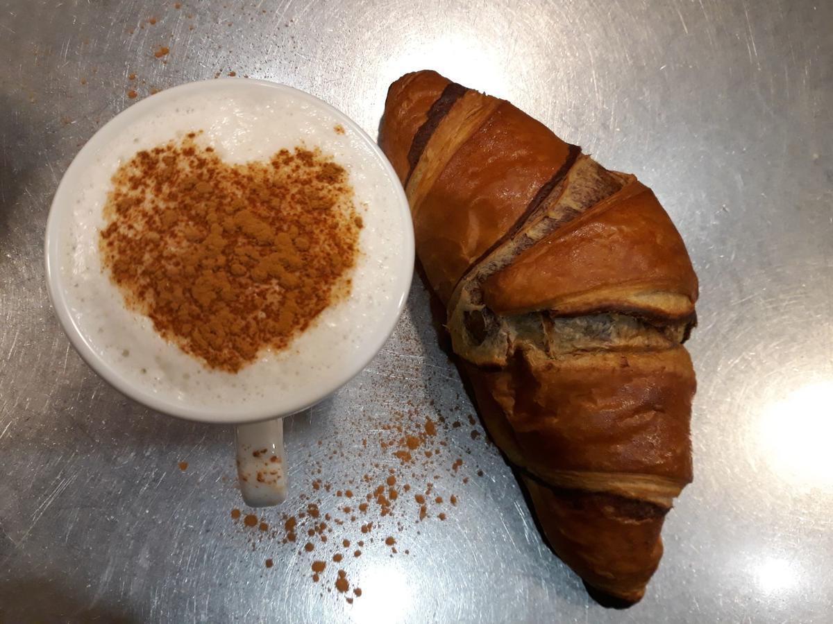 Bed And Breakfast Linate 페스키에라 보로메오 외부 사진